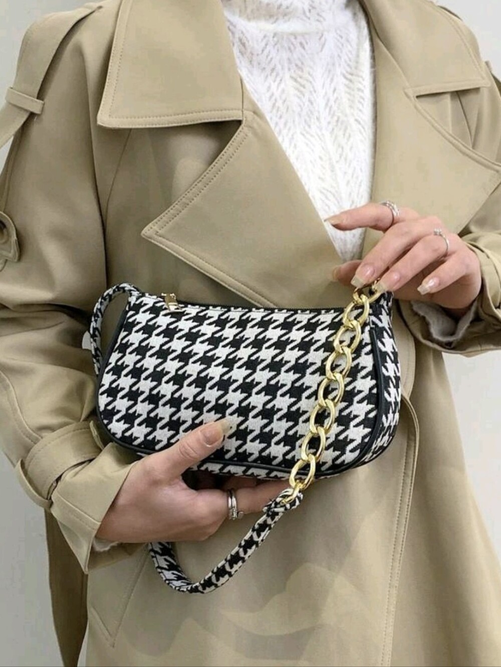 Black & White Houndstooth Shoulder Bag with Gold Chain